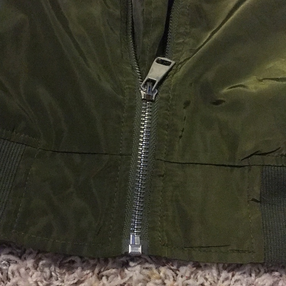 Green bomber jacket - Picture 2 of 5
